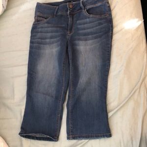 1822 Denim Capris